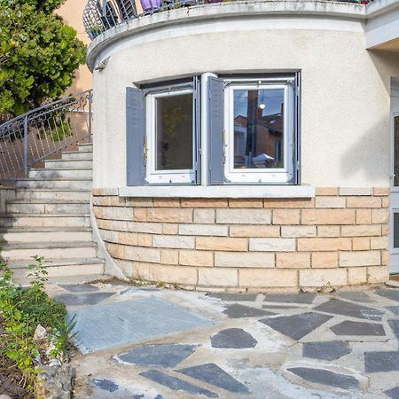 Le Grand Parilly Apartment Bron Bagian luar foto