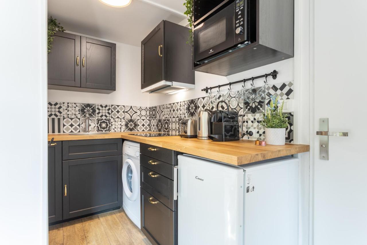 Le Grand Parilly Apartment Bron Bagian luar foto