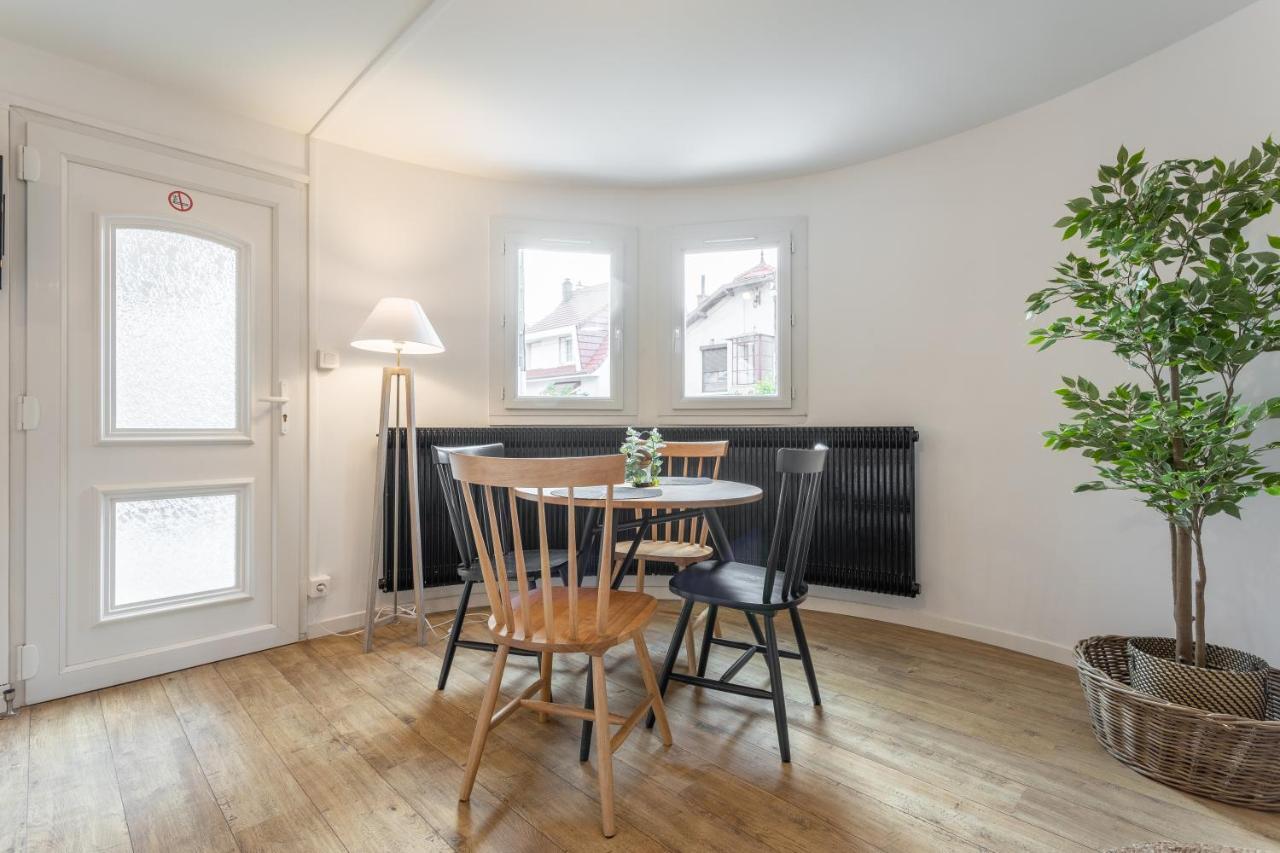 Le Grand Parilly Apartment Bron Bagian luar foto